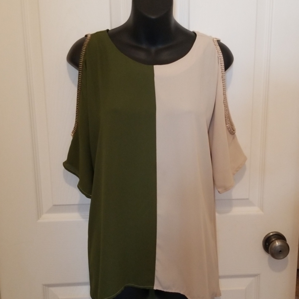 Two-Tone Top, Sparkling Details